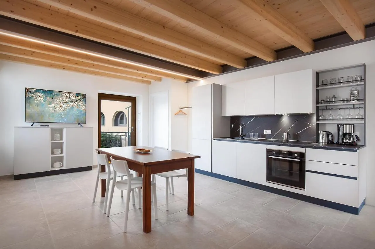 فيلا Casa Rosa برنزوني سول جاردا